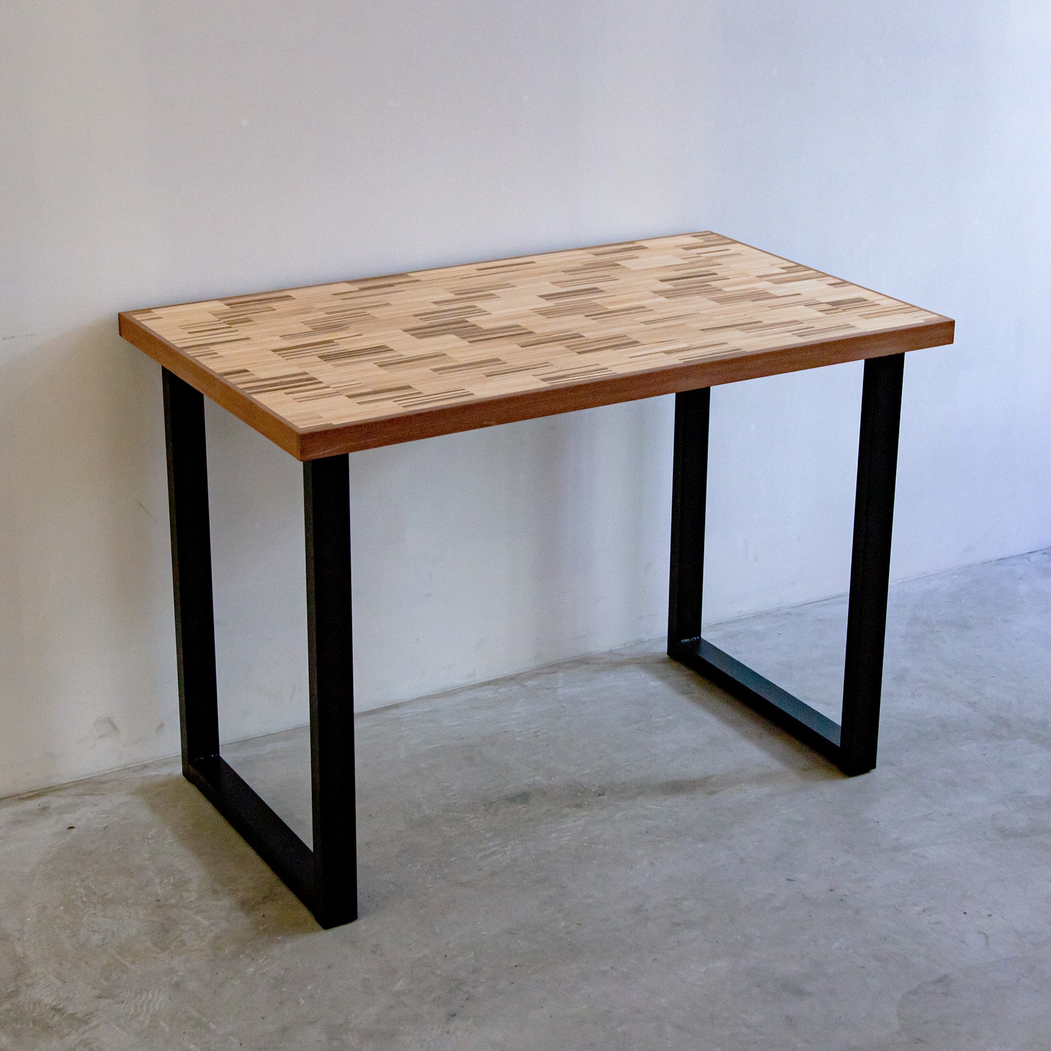 KOUJIN / TABLE × アップサイクル家具 – TerrUP